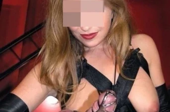 Milf Maitresse domina cherche larbin à torturer et humilier à Strasbourg