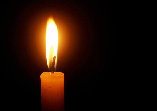 flamme bougie cire chaude
